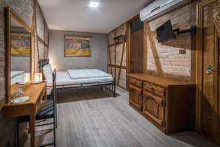 Гостевой дом Guest house Diabora-Veliko Tarnovo Велико-Тырново Двухместный номер с 1 кроватью или 2 отдельными кроватями и ванной комнатой-1